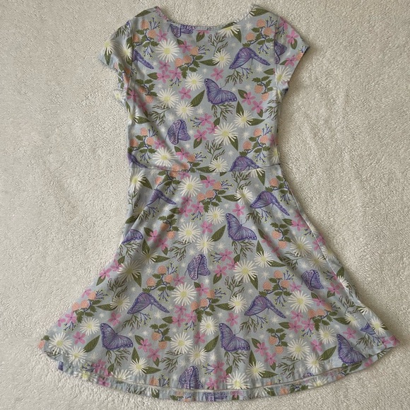 Pretty Dress - Picture 3 of 4